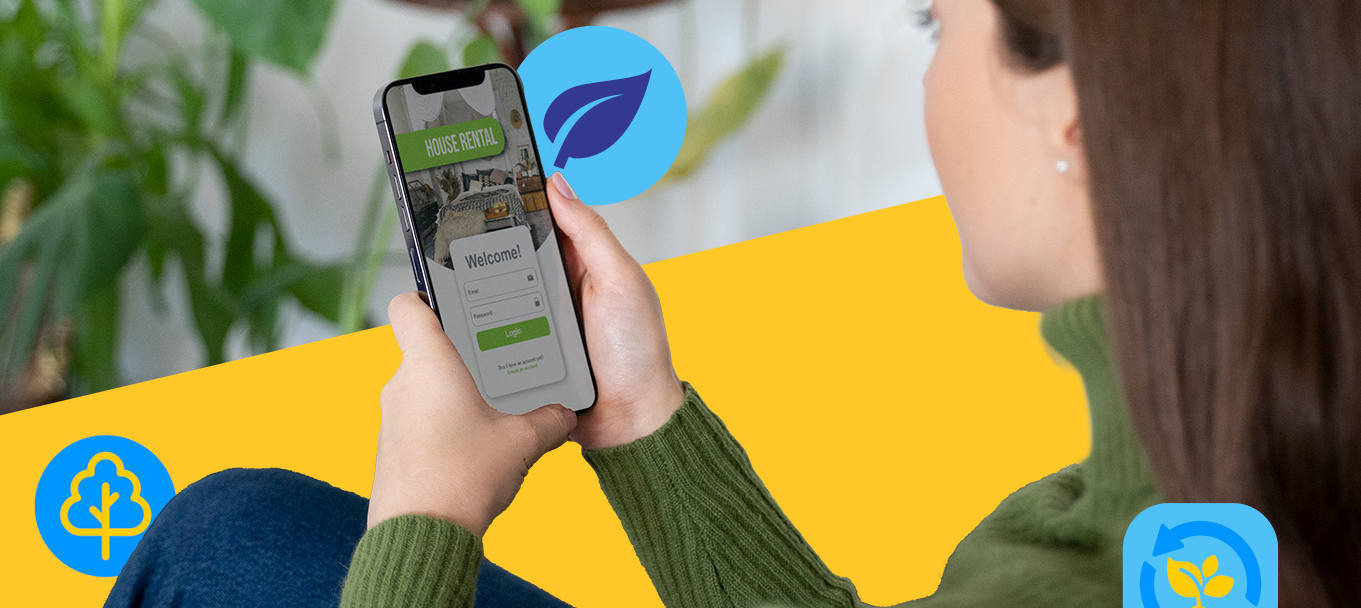 Frau schaut auf Ihr Handy